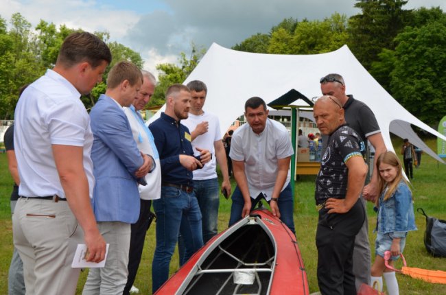 У дитячому таборі поблизу Луцька відбувся «День відкритої води».ФОТО 