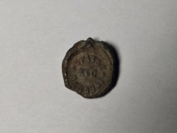 На Волині знайшли пломбу 19 століття для опечатування чаю 