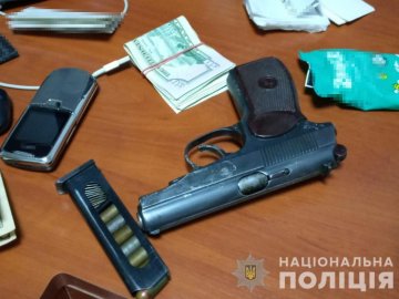 Волинські поліцейські затримали ймовірного організатора нападу, вчиненого на сім’ю майже рік тому. ФОТО.ВІДЕО