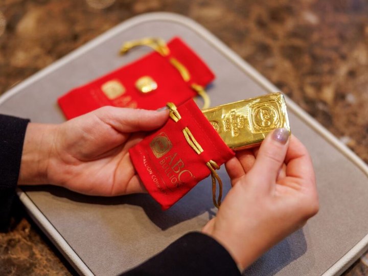 Росіяни масово скуповують золото через недовіру до рубля та валют