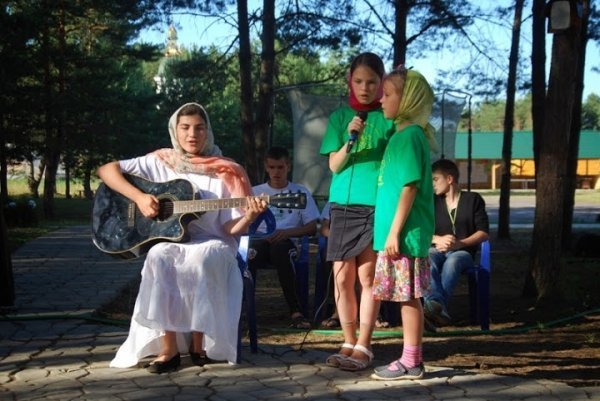 Як діти відпочивають у православному таборі на Волині. ФОТО
