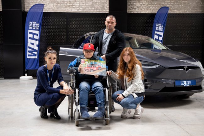 Автомобільна компанія здійснила мрію маленького важкохворого лучанина