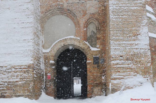 Старе місто у Луцьку накрило сніговою периною. ФОТО