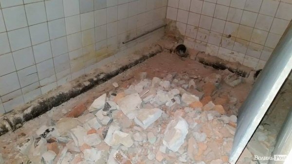 Чи змінилася ситуація в луцьких шкільних вбиральнях. ФОТО