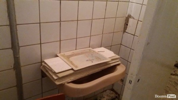 Чи змінилася ситуація в луцьких шкільних вбиральнях. ФОТО