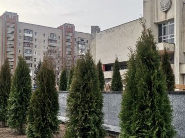 «В суму 23,5 млн грн – вклалися»: завершують реконструкцію площі перед луцьким РАЦСом.ВІДЕО