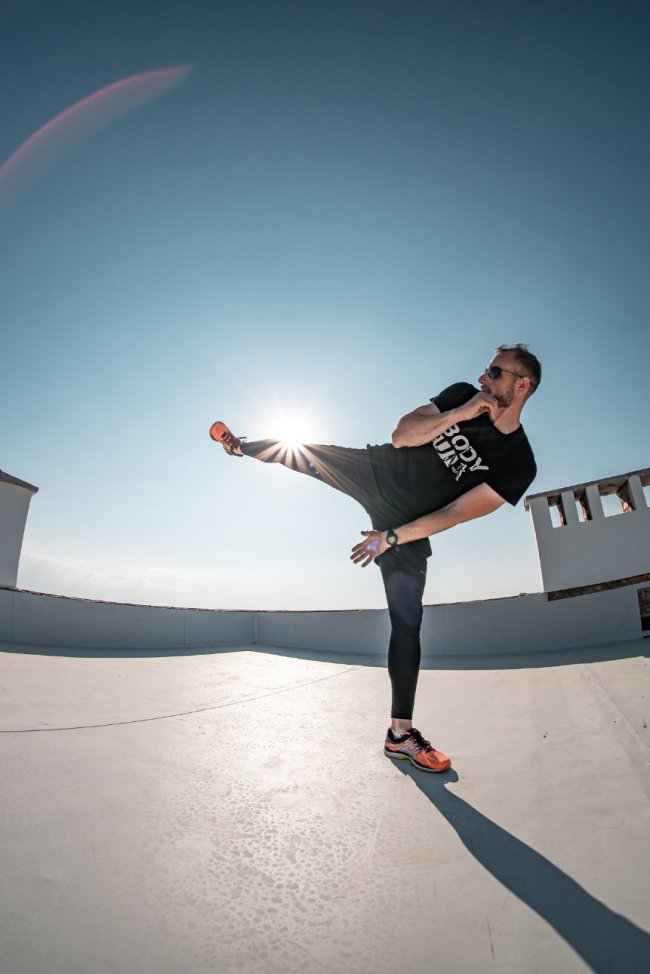 «Дух захоплювало від безмежності простору»: на даху «Супернови» влаштували ранкове тренування. ВІДЕО. ФОТО