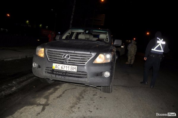 У Луцьку затримали нетверезого водія на Lexus