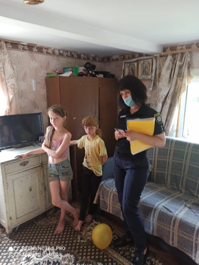 Бруд, безлад та антисанітарія: на Волині перевірили кризові сім'ї. ФОТО