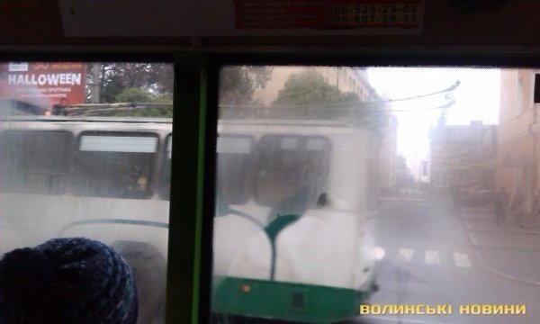 У Луцьку на маршруті загорівся тролейбус