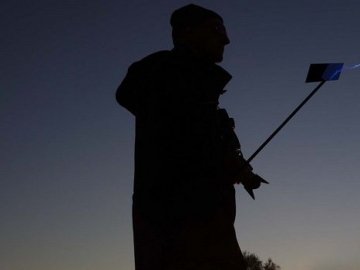 16-річний хлопець загинув, роблячи селфі на даху