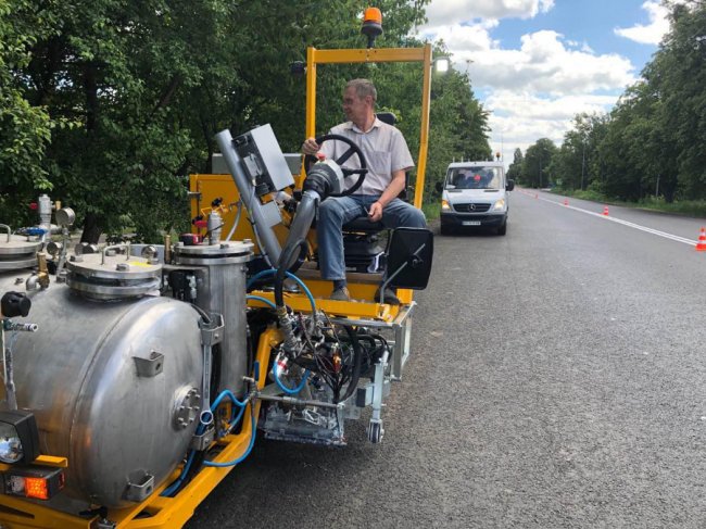 Дорога, ліхтарі і павільйони: неподалік Луцька – новий автошлях. ФОТО