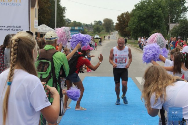 Пливли, крутили педалі і бігли: на Волині відбувся Чемпіонат України з крос-триатлону