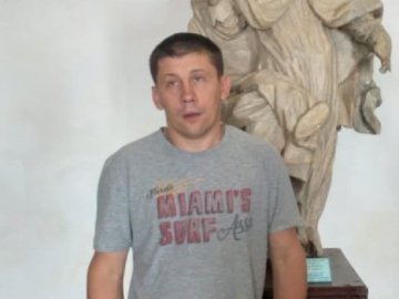 У Луцьку вже тиждень розшукують чоловіка, який страждає на психічне захворювання