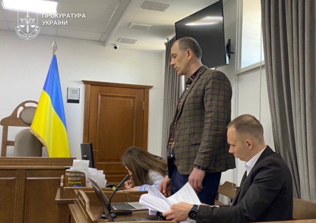 Посадовця Луцької міськради, якого спіймали на хабарі, взяли під варту