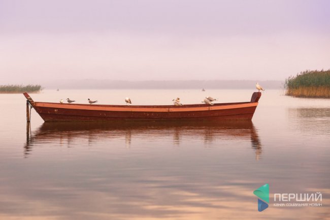 Опублікували фото оповитого туманом Світязю з висоти пташиного польоту