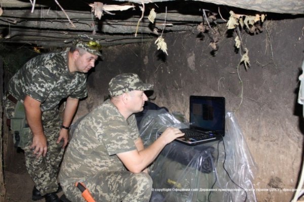 Прикордонники своїми силами зводять «стіни Коломойського». ФОТО