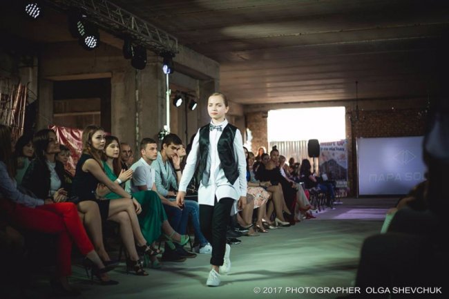 Другий день Lutsk Fashion Weekend: як будівництво перетворили на модний подіум
