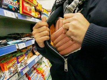 У Луцьку затримали злодія, який крав продукти харчування з магазинів