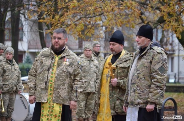 «Схід і Захід разом!»: до Луцька приїхав «Потяг єднання»