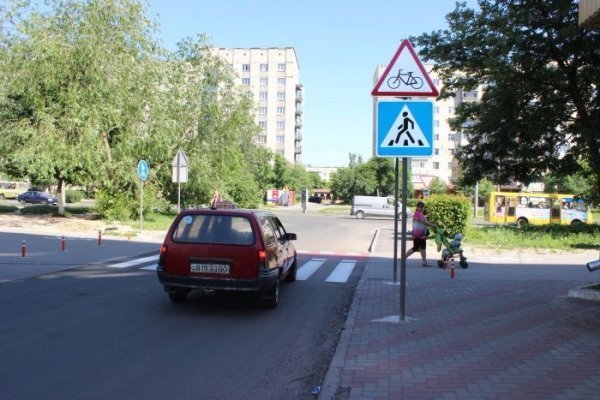 У Луцьку облаштували першу доріжку для велосипедистів. ФОТО