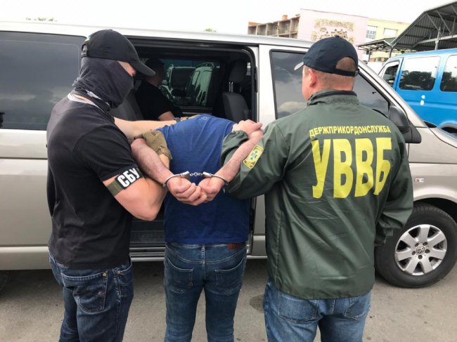 Волинянин пропонував прикордонникам хабар, щоб налагодити незаконний бізнес. ФОТО