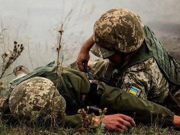 На Донбасі внаслідок обстрілу формуваннями РФ загинув український боєць