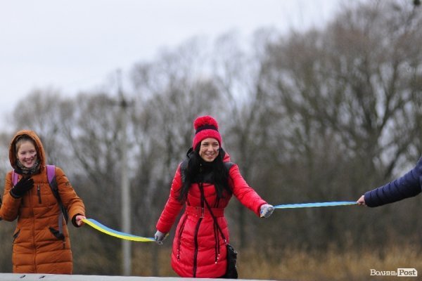 Євроланцюг за 50 кілометрів від Луцька. ФОТО. ВІДЕО