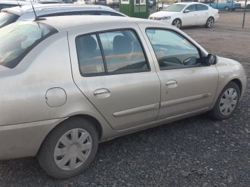 У Луцьку випустили у вільний обіг перше авто, яке рік мало статус «транзитної євробляхи»