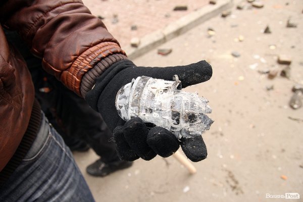 Як у Луцьку «викурювали» міліцію. ФОТО