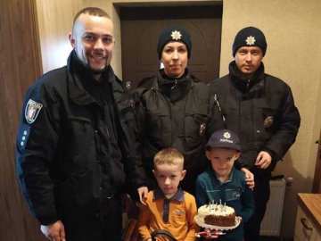 Волинські патрульні здійснили мрію сина загиблого Героя. ФОТО