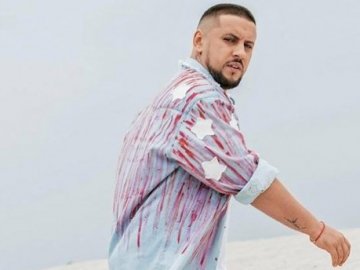 Хіт MONATIKа по-новому зазвучав на віолончелі. ВІДЕО