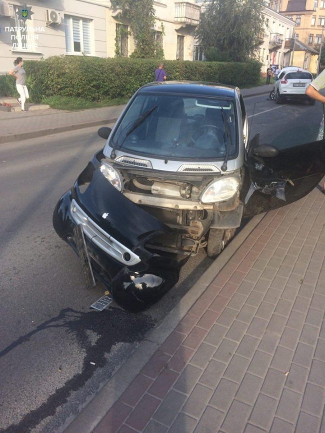 Аварія в Луцьку: винуватець заснув за кермом, постраждало немовля