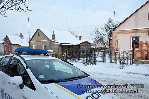 Поліцейські встановлюють обставини вибуху у Луцьку.ФОТО.ВІДЕО