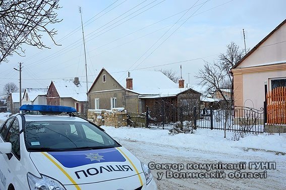 Поліцейські встановлюють обставини вибуху у Луцьку.ФОТО.ВІДЕО