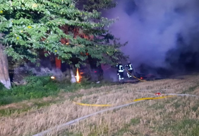 На Волині вночі горіла господарська споруда