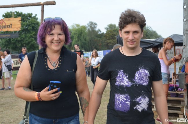 Не молоддю єдиною: як на «Бандерштаті» відпочивають «поважні» фестивальники. ФОТО 