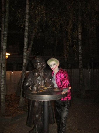 Хелловін у Луцьку: Ку-Клукс-Клан, мерці та тварини. ФОТО