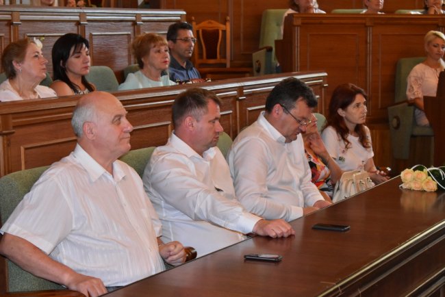 У Луцьку із професійним святом вітали медиків. ФОТО