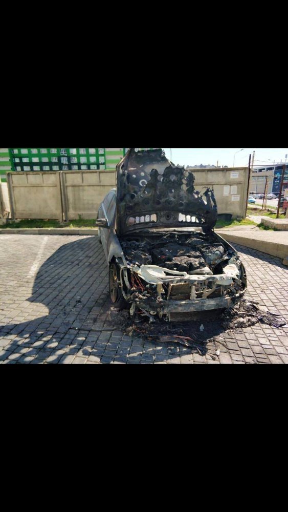 В Одесі пожежник-рятувальник спалював елітні авто на замовлення. ФОТО