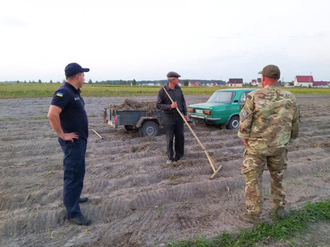 За спалювання сміття оштрафували двох волинян