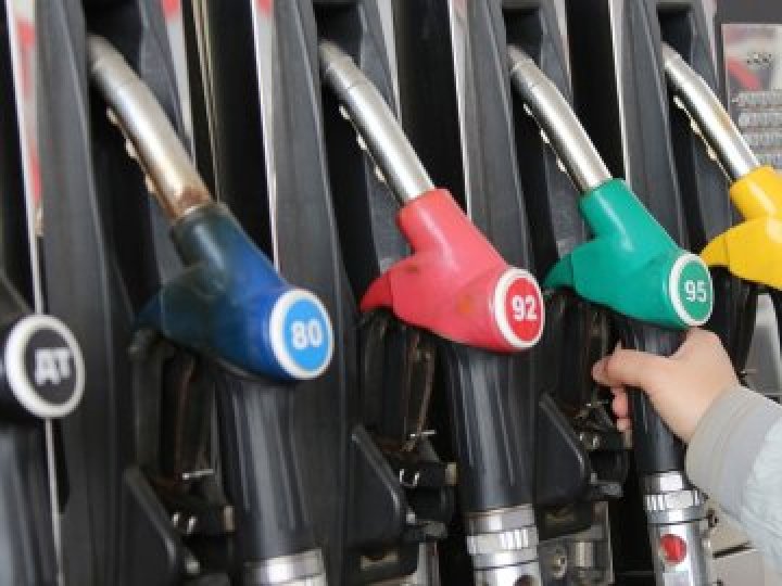 Українців попередили про подорожчання пального: коли і наскільки