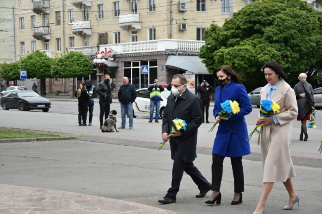 Лучани вшанували пам’ять військовослужбовців, які загинули на Сході України. ФОТО