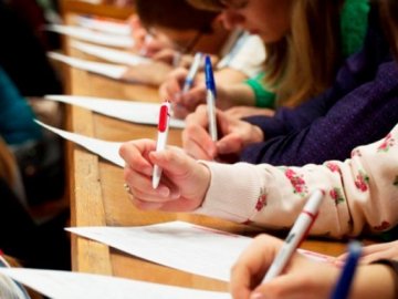 9 листопада українці писатимуть ювілейний радіодиктант: де слухати і куди відправляти