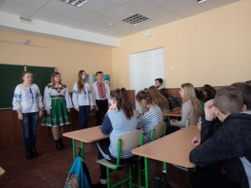 Волинські школярі вшанували пам'ять героїв Крут