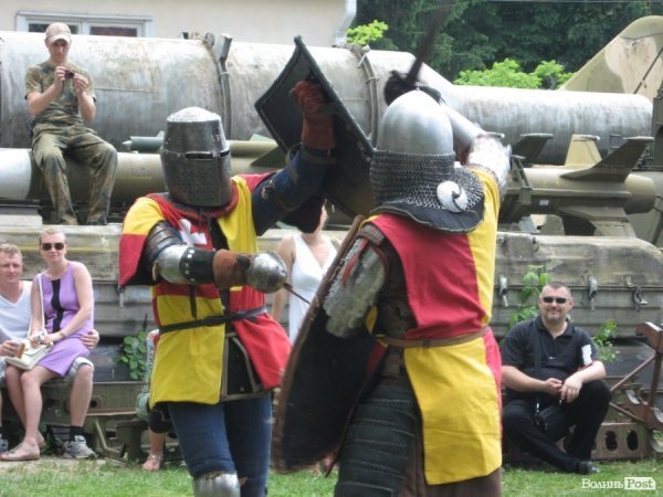 У Луцьку б'ються лицарі. ФОТО