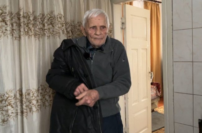 101-річний волинянин сам доглядає господарство і тримає козу 