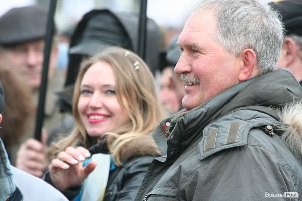 «Вставай, Україно» у Луцьку: обличчя протесту. ФОТО