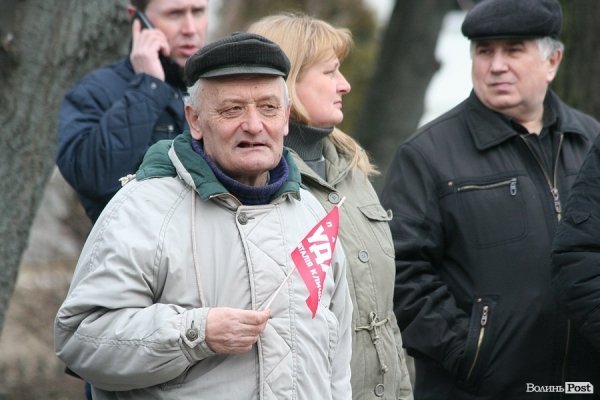 «Вставай, Україно» у Луцьку: обличчя протесту. ФОТО