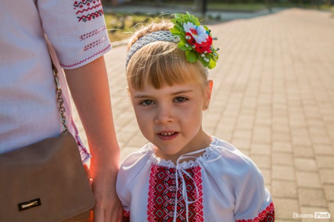 Луцьк у вишиванках. ФОТОРЕПОРТАЖ